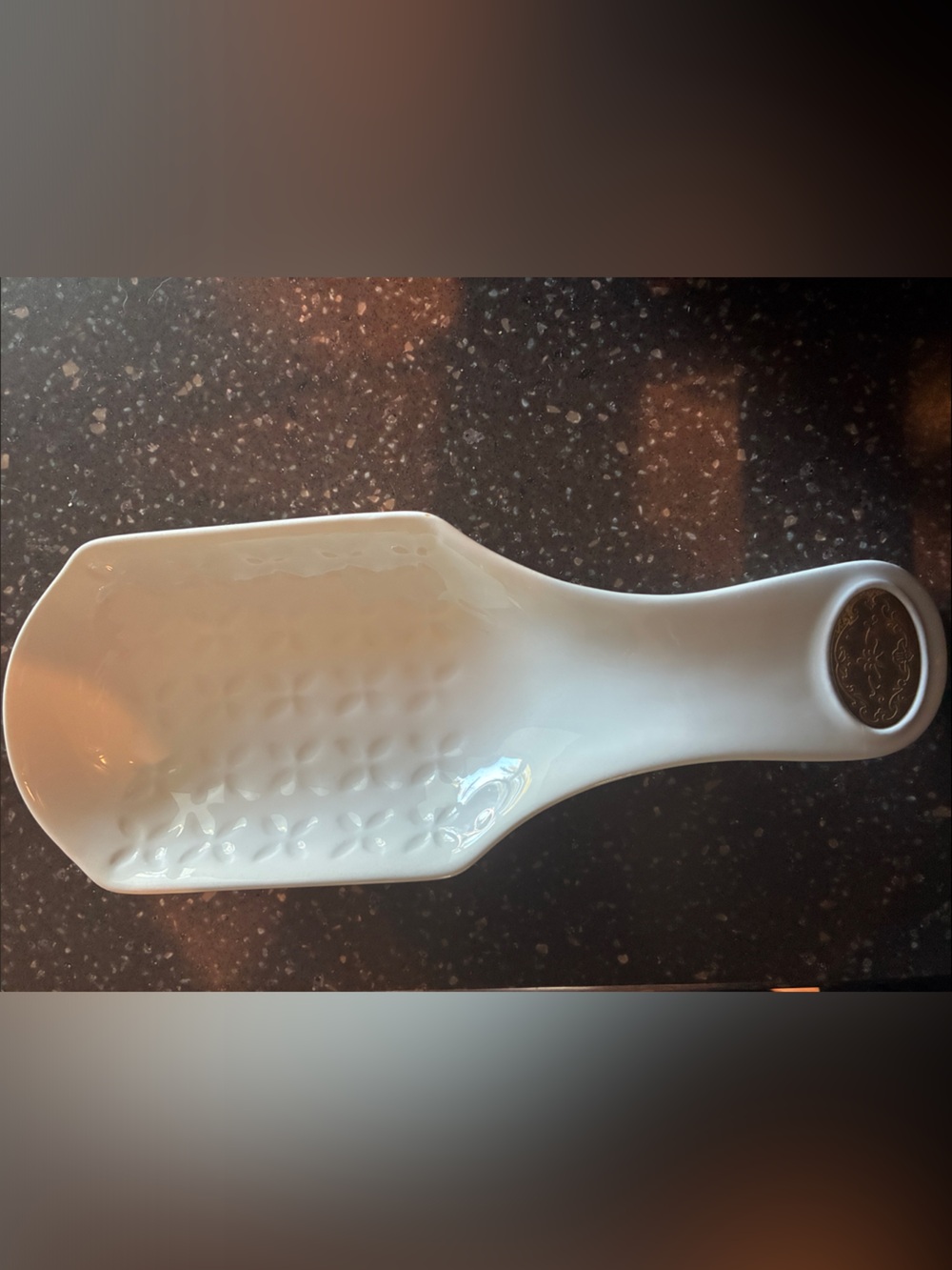 👩🏻‍🍳White Ceramic Spoon Rest with Textured Bowl